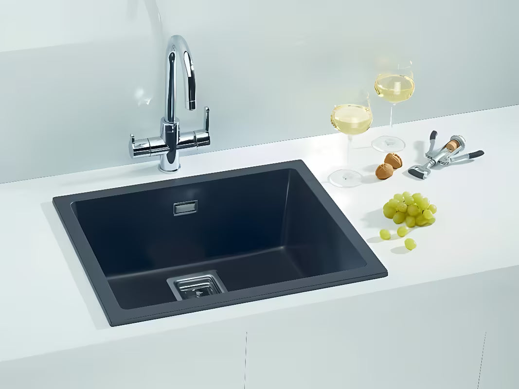 Granitový kuchyňský dřez Alveus Quadrix 50 v barvě twilight pro montáž na pracovní desku.