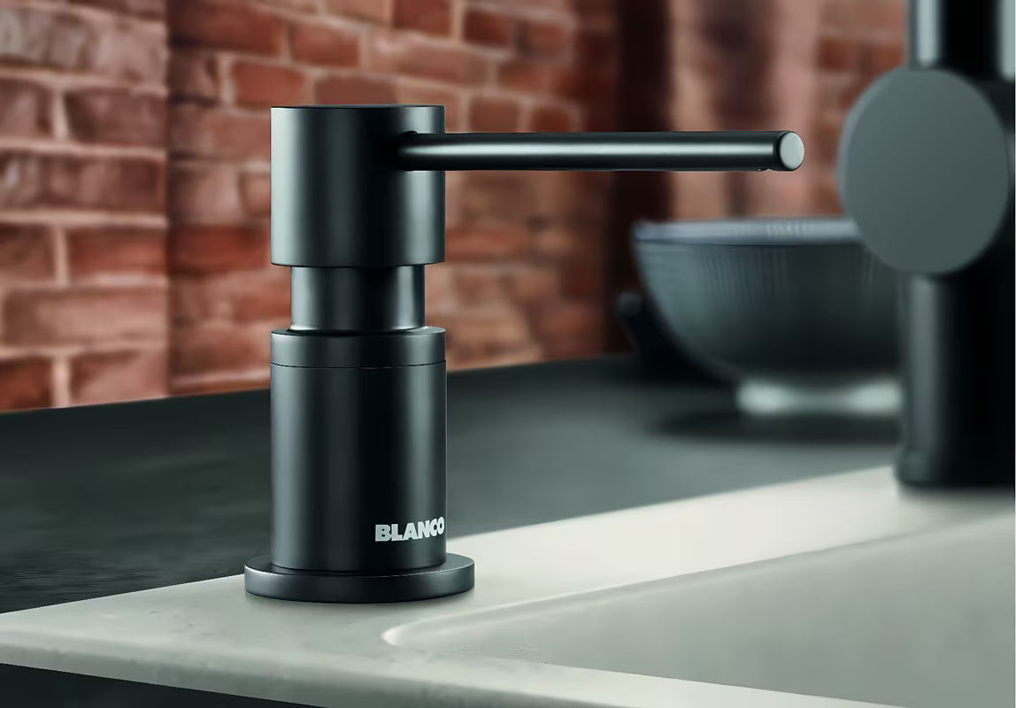 Dávkovač mycího prostředku Blanco Lato v černé matné barvě