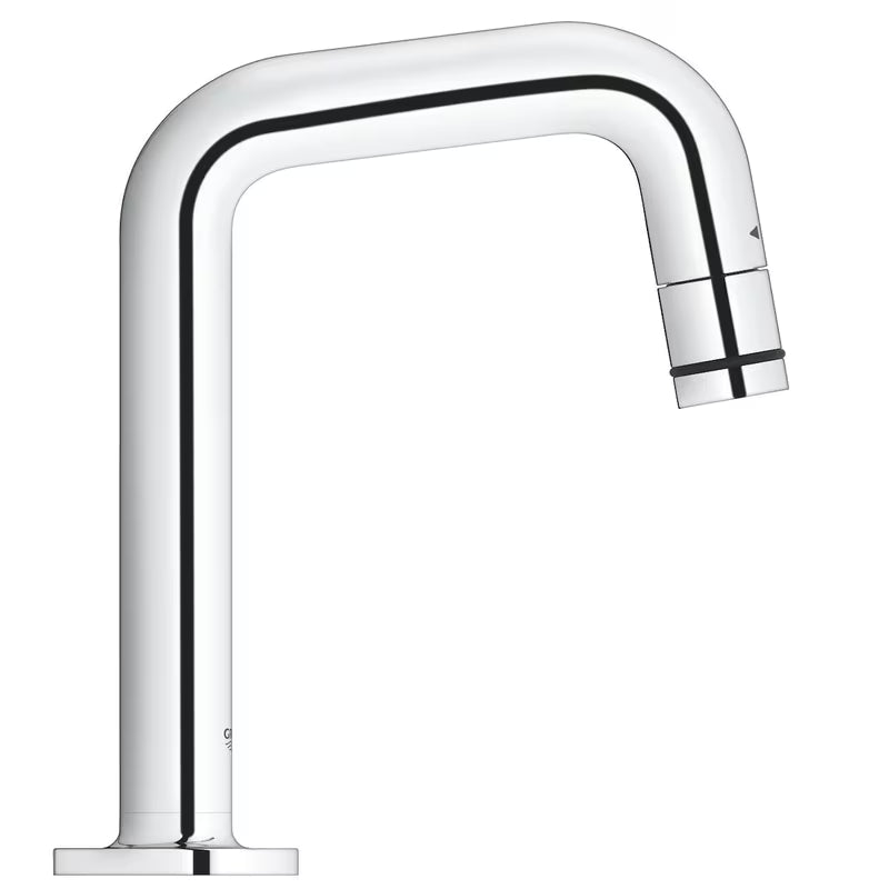 Chromový umyvadlový ventil Grohe Universal s kompaktním designem a otočným zakončením výpusti