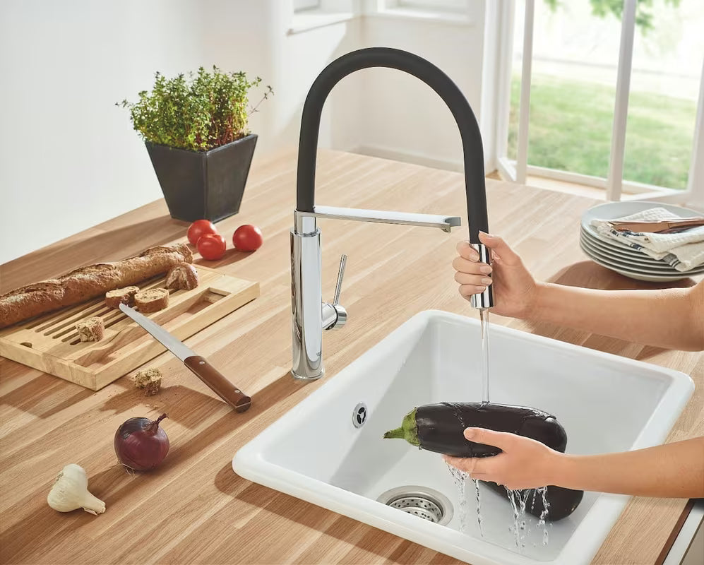 Chromová kuchyňská dřezová baterie Grohe Concetto New s vysokou otočnou výpustí a vytahovací sprškou