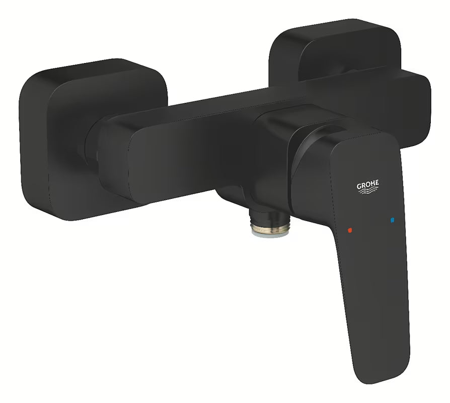 Nástěnná páková sprchová baterie Grohe Cubeo v černé matné barvě se spodním výstupem sprchy.