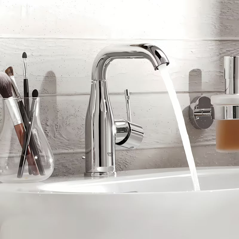 Chromová umyvadlová baterie Grohe Essence New s výpustí a otočnou výtokovou trubicí