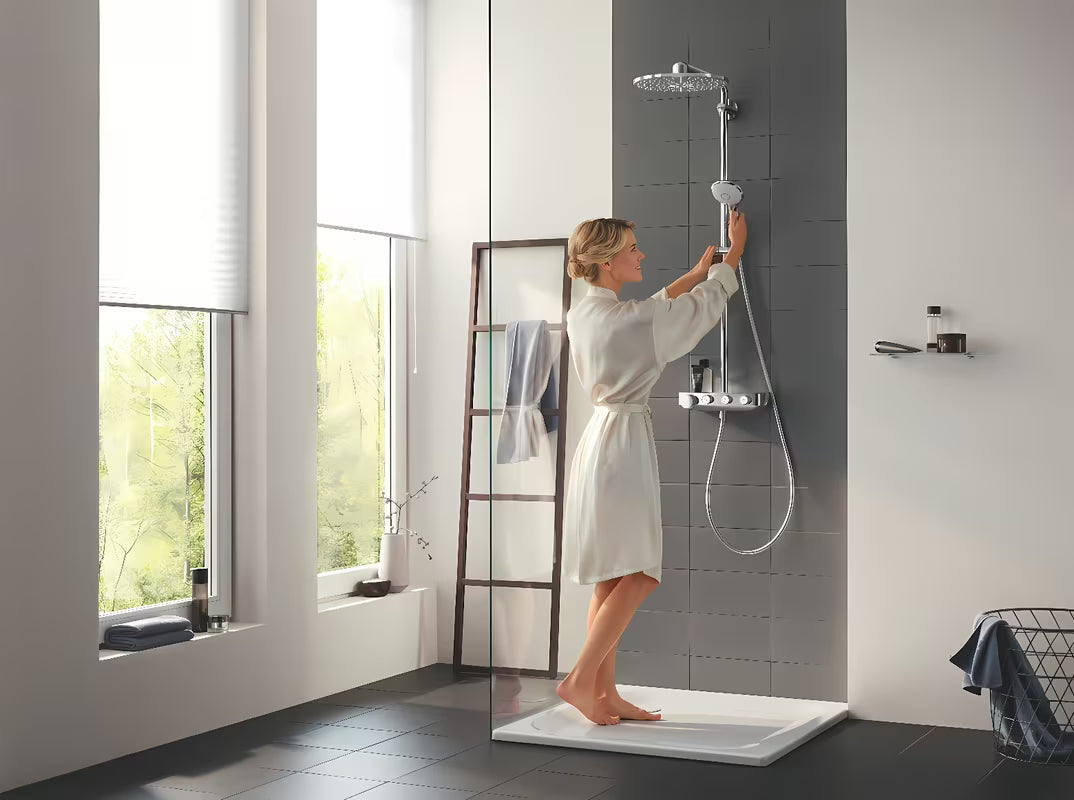 Chromový sprchový systém Grohe Euphoria SmartControl s termostatem, hlavovou sprchou a ruční sprchou