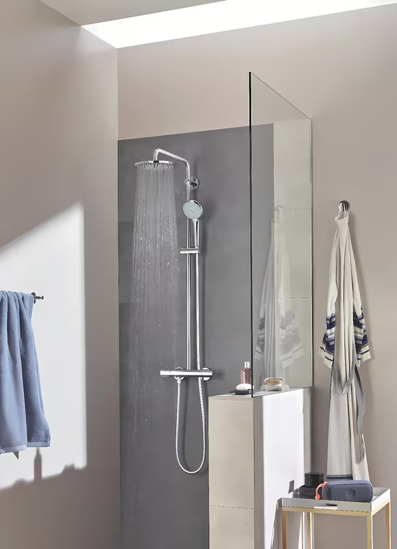Sprchový systém Grohe Euphoria System s termostatickou baterií v chromu s hlavovou a ruční sprchou