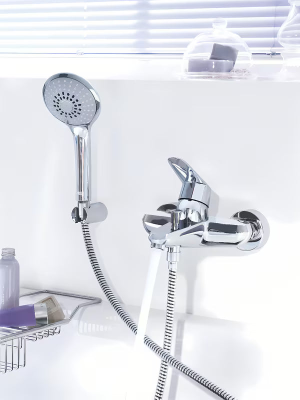 Chromová nástěnná vanová baterie Grohe Eurodisc se sprchovým setem