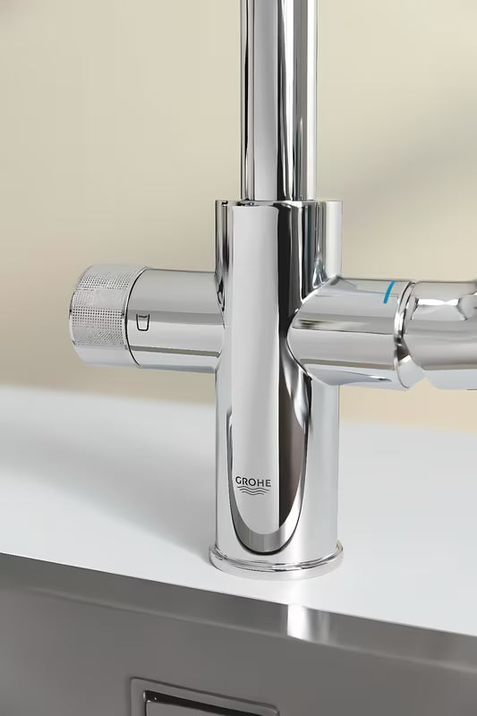 Kromirana armatura za pomivalno korito Grohe Blue Pure 2022 z ločeno ročico pro filtrirano vodo