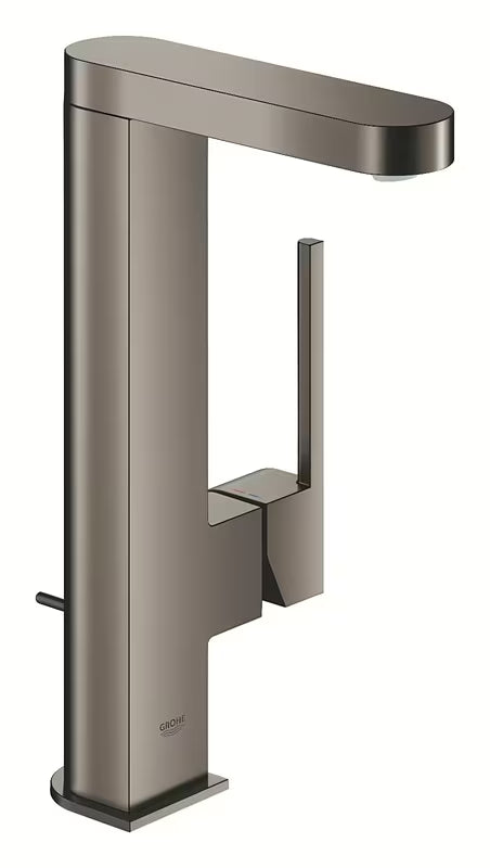 Vysoká umyvadlová baterie Grohe Plus s vytahovací výpustí v provedení kartáčovaný Hard Graphite.