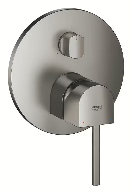 Podomítková sprchová a vanová baterie Grohe Plus v provedení kartáčovaný Hard Graphite s 3směrným přepínačem.