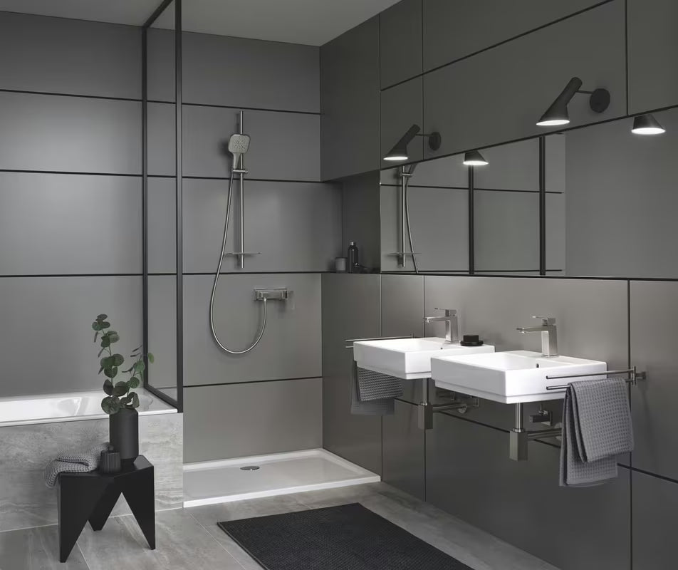 Sprchová hadice Grohe Silverflex v provedení Supersteel s otočným kónusem Twistfree a ochranou AntiFold.