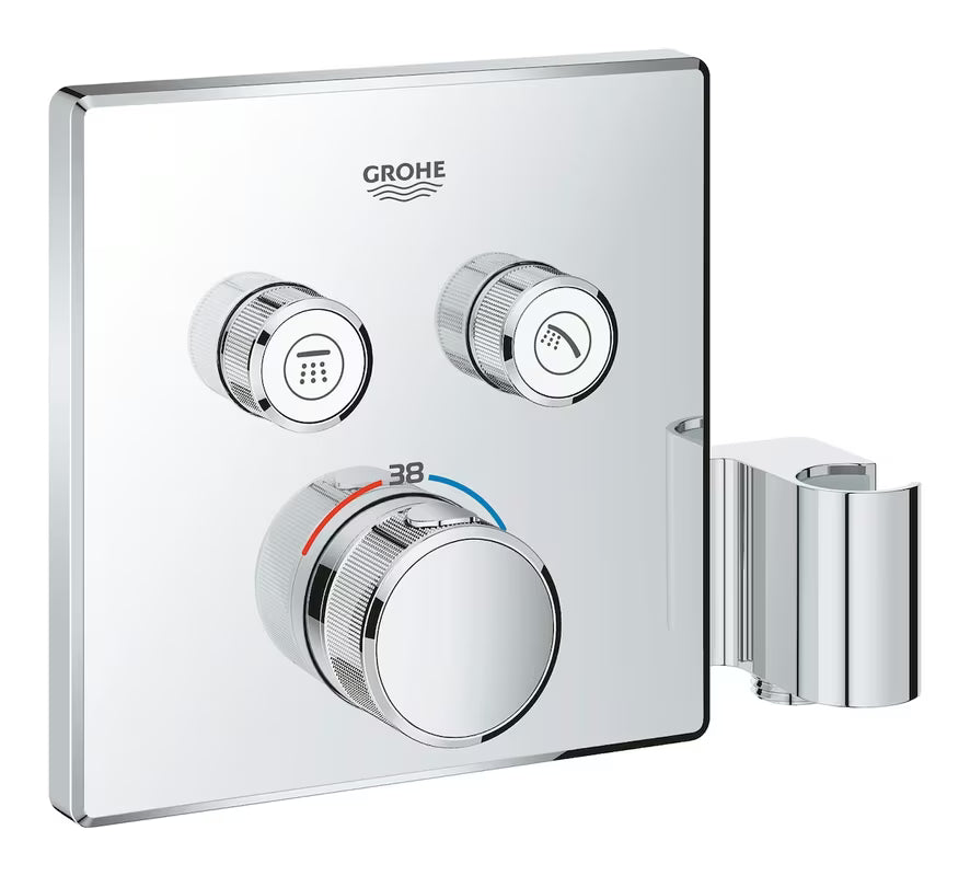 Podomítková termostatická sprchová baterie Grohe Grohtherm SmartControl v chromovém hranatém designu.