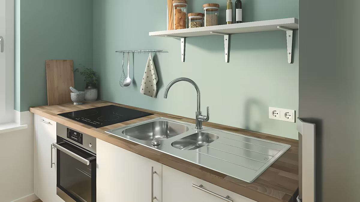 Chromová páková dřezová baterie Grohe Start Curve s vysokou otočnou výpustí