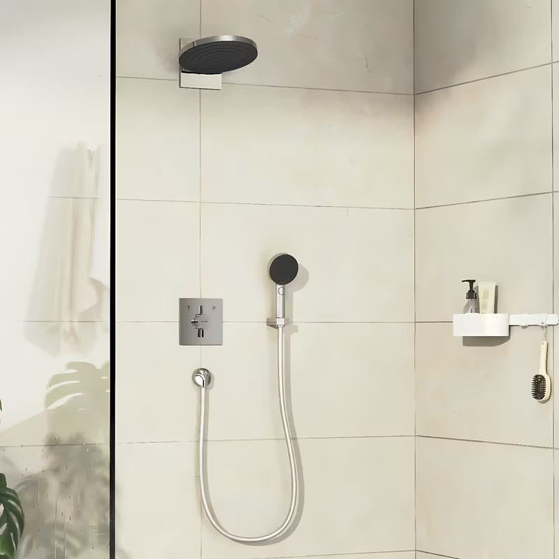Podomítková sprchová baterie Hansgrohe DuoTurn E v chromovém provedení pro ovládání dvou spotřebičů.