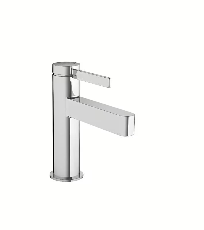 Chromová umyvadlová baterie Hansgrohe Finoris 100 s odtokem Push-open a štíhlým geometrickým designem.