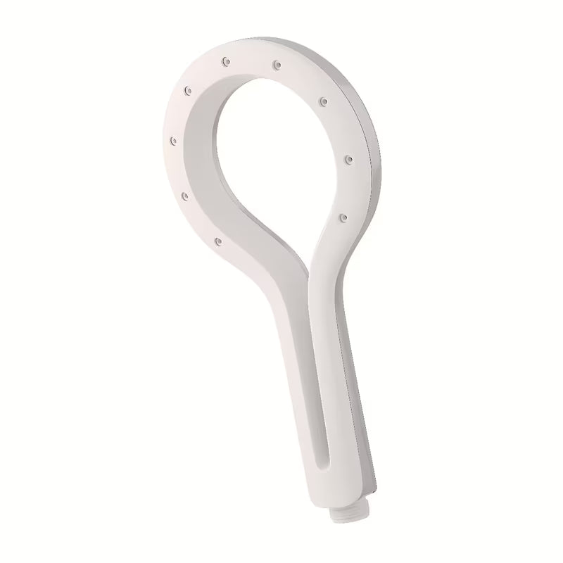 Ruční sprcha Rav Slezak v provedení chrom/bílá s jednou polohou proudu, průměr 12 cm.