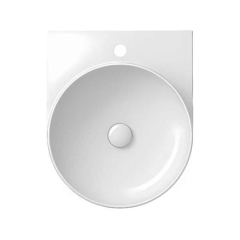 Bílé keramické zápustné umyvadlo Ravak Yard se zapuštěnou odkládací plochou a minimalistickým designem.