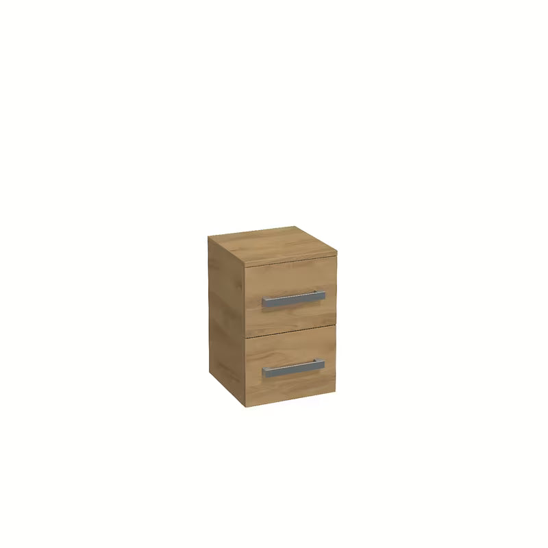 Nízká závěsná koupelnová skříňka SAT Cube Way v dekoru dub hickory s chromovými úchytkami.
