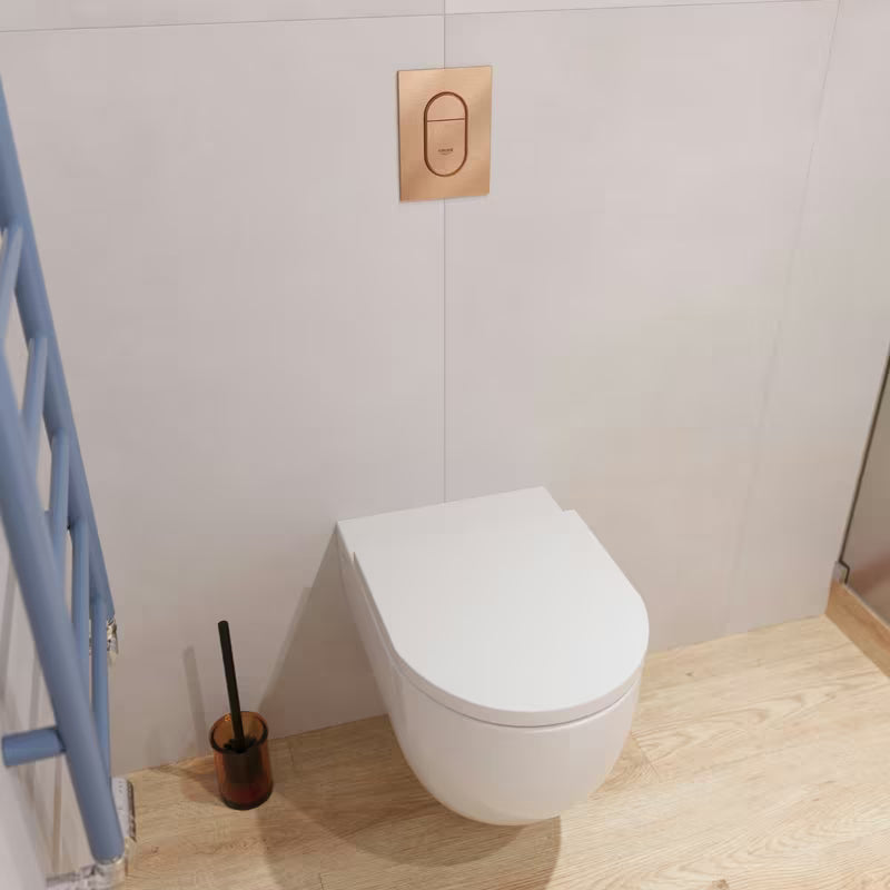 Samostoječi WC ščetka SAT Magic v rjavi sijajni izvedbi z zaobljeno obliko.