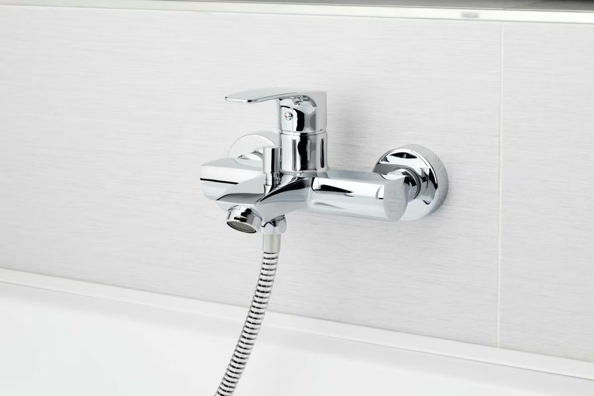 Chromová nástěnná páková vanová baterie SAT Project s roztečí 150 mm