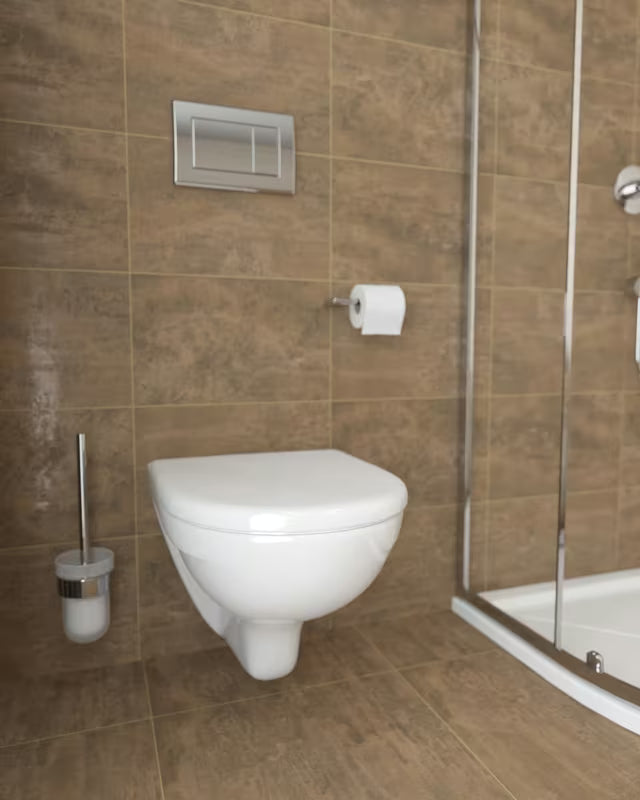 Chromový držák toaletního papíru SAT Project s hranatým designem pro montáž na stěnu.