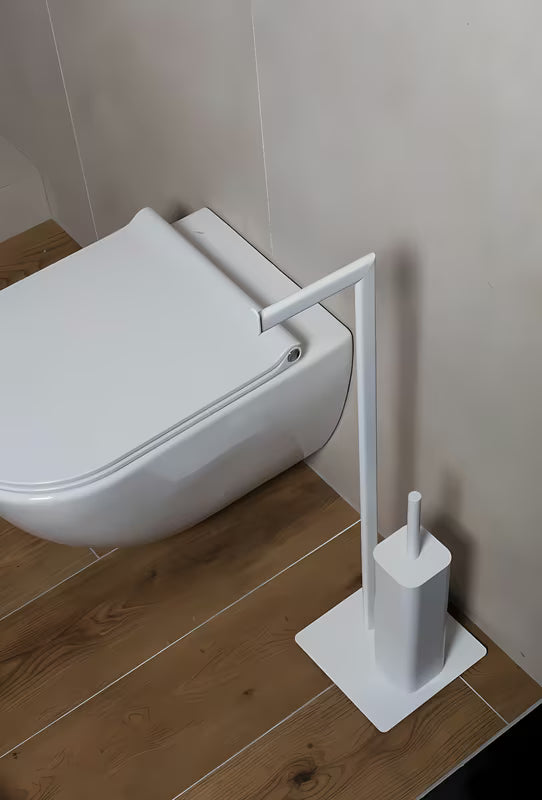 Volně stojící WC štětka SAT z kovu v matné bílé barvě s hranatým designem