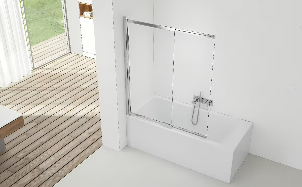 Vanová zástěna SAT Vision 140x120 cm s chromovým profilem a čirým sklem pro sprchování ve vaně.