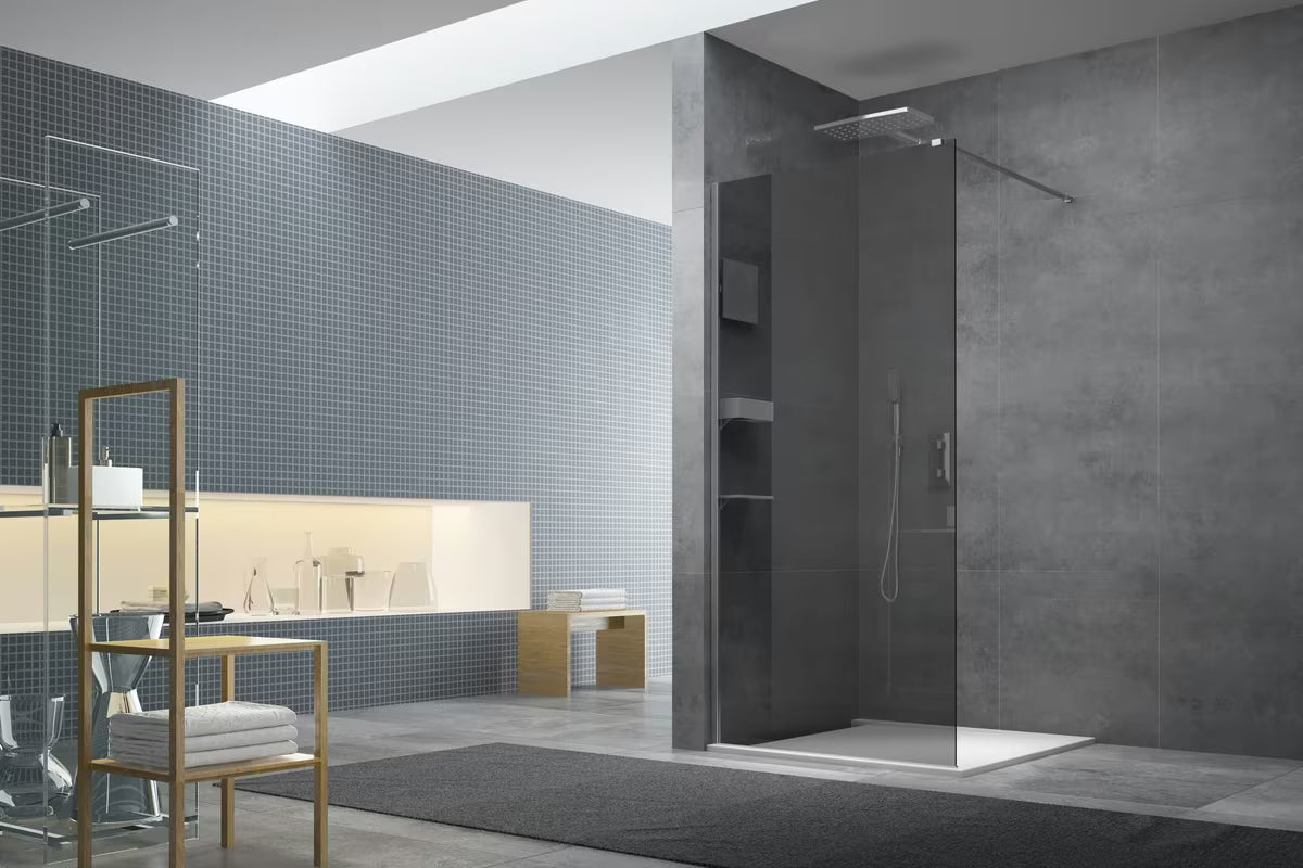 SAT Walk-in sprchová zástěna Walk-In 100 cm v lesklém chromu s neprůhledným sklem s kouřovým efektem.