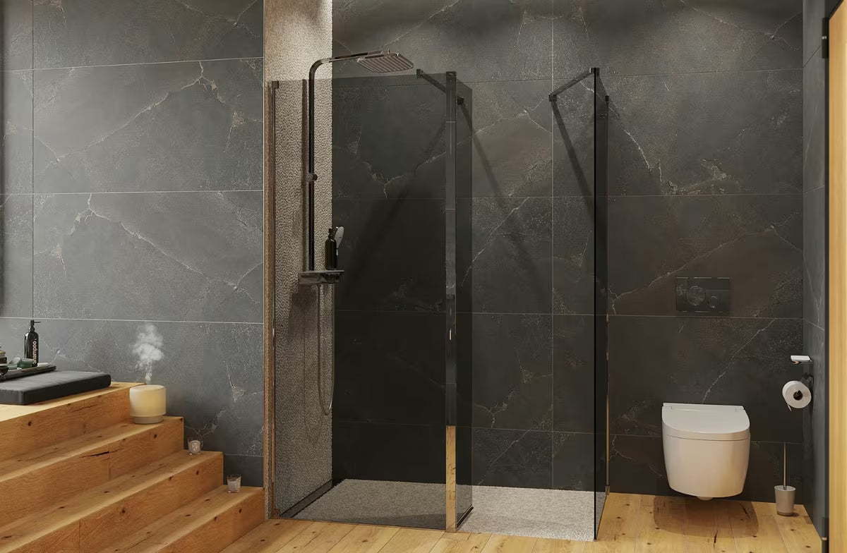Sprchová zástěna Walk-In SAT Walk-in 140x90 cm v lesklém chromu s neprůhledným sklem s kouřovým efektem.