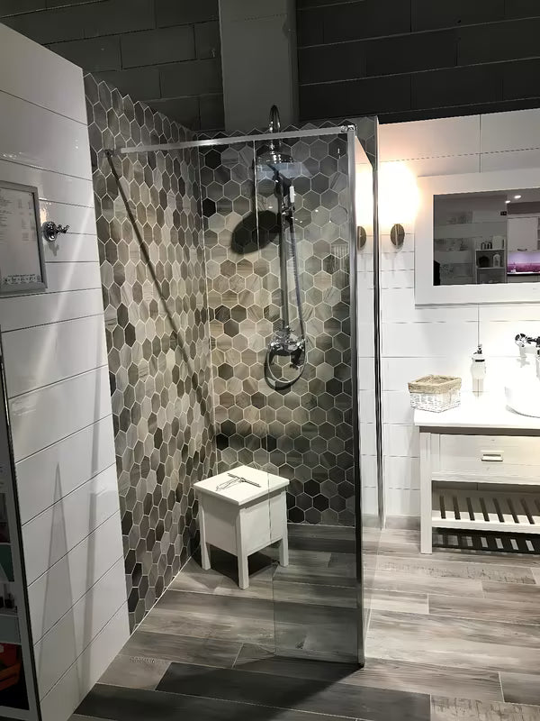Otočná boční sprchová zástěna SAT Walk-in z čirého skla s chromovými profily