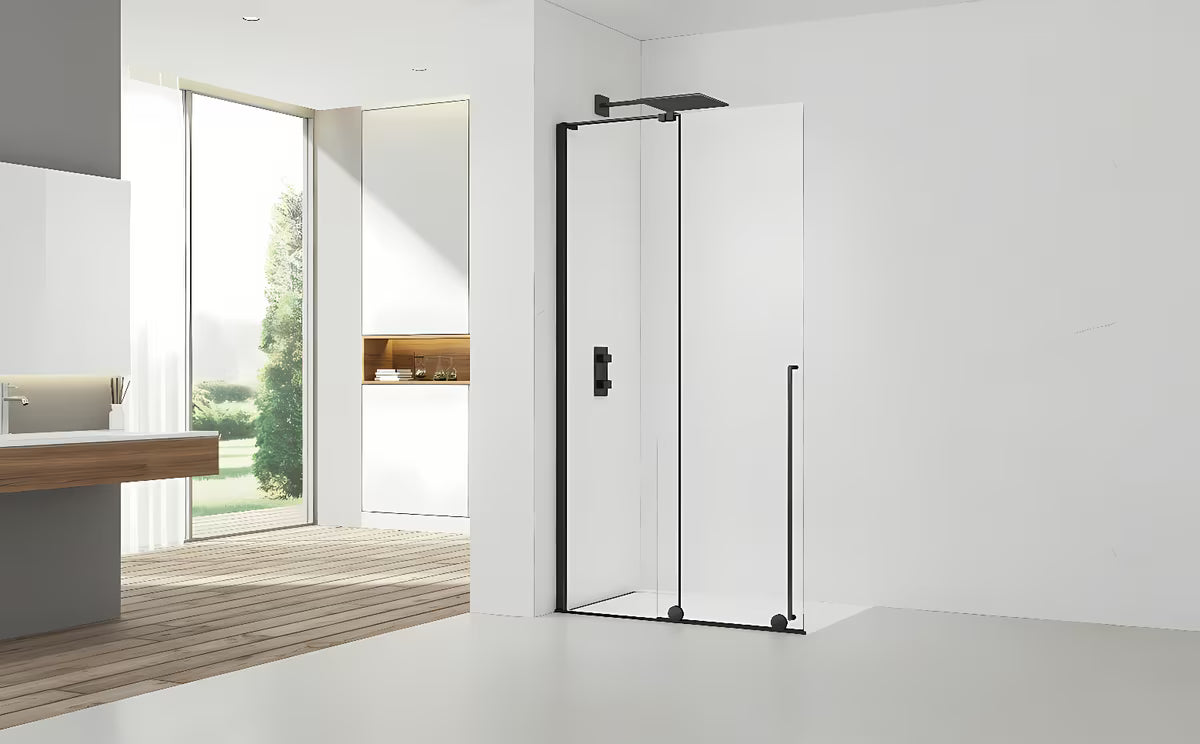 Černá sprchová zástěna Walk-In SAT Walk-In Xmotion 140 cm s čirým sklem a posuvným systémem