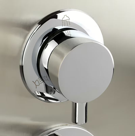 Sprchový panel Anima Primeshower s pákovou baterií, horní dešťovou sprchou, ruční sprchou a masážními tryskami.