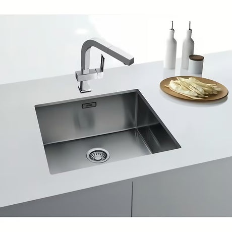 Nerezový kuchyňský dřez Franke Bxx 210/110-45 49x45 cm pro montáž na pracovní desku