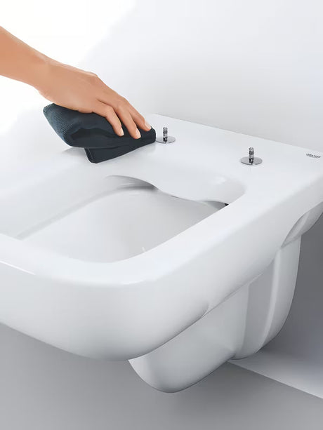 Grohe BauEdge Ceramic WC sedátko z duroplastu se SoftClose a EasyLock v barvě alpine-white