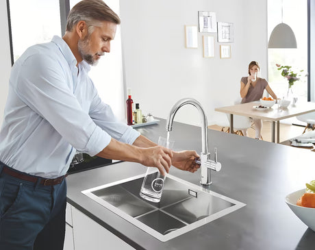 Chromová dřezová baterie Grohe Blue Home Duo s filtrem, chlazením a tlačítkem pro perlivou i neperlivou vodu