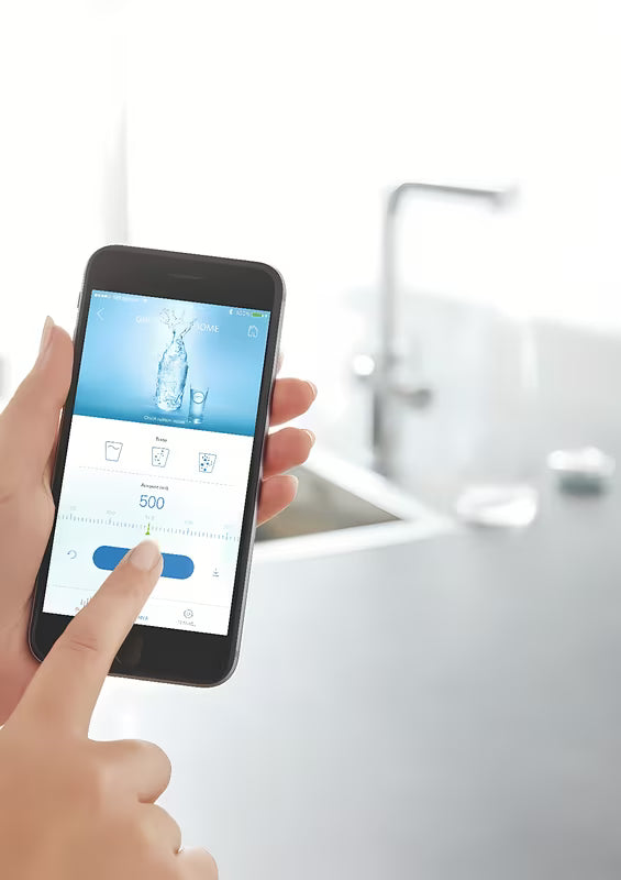 Chromová kuchyňská dřezová baterie Grohe Blue Home Duo s filtrem, chlazením a vytahovacím perlátorem