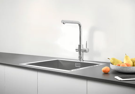 Chromová dřezová baterie Grohe Blue Professional s vytahovací sprškou a funkcí filtrované, chlazené a perlivé vody