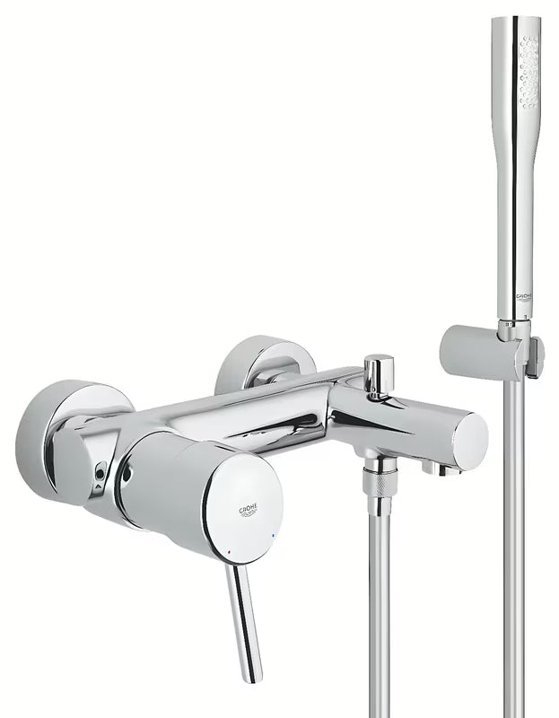 Chromová nástěnná vanová baterie Grohe Concetto New se sprchovým setem a automatickým přepínáním vana/sprcha.