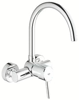 Chromová nástěnná dřezová baterie Grohe Concetto New s vysokou otočnou výpustí 360°.