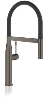 Dřezová baterie Grohe Essence Professional v provedení hard graphite s výsuvnou sprškou a otočnou výpustí