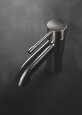 Grohe Essence New páková umyvadlová baterie s vysokou výpustí v povrchu brushed hard graphite