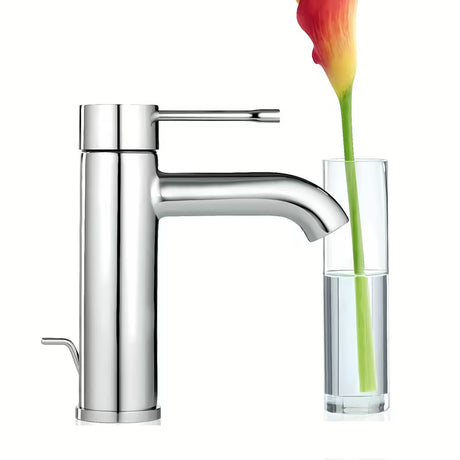 Chromová páková umyvadlová baterie Grohe Essence New s odtokovou soupravou a úspornými technologiemi.