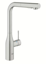 Grohe Essence New dřezová baterie s vysokou otočnou výpustí a vytahovací sprškou v povrchu supersteel.