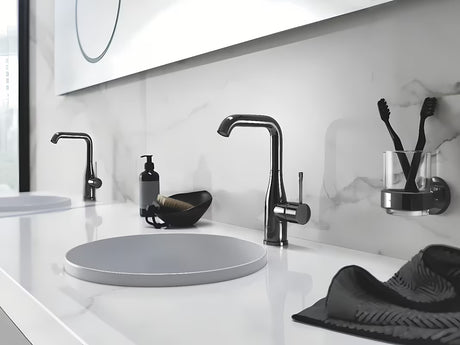 Vysoká páková umyvadlová baterie Grohe Essence New v povrchové úpravě Hard Graphite s otočnou výpustí