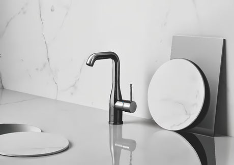 Vysoká páková umyvadlová baterie Grohe Essence New v povrchové úpravě Hard Graphite s otočnou výpustí