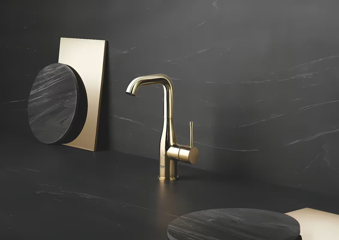 Vysoká páková umyvadlová baterie Grohe Essence New v povrchové úpravě Cool Sunrise s otočnou výpustí.