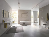 Sada WC štětky Grohe Essentials v matném provedení SuperSteel se skrytým upevněním na stěnu.
