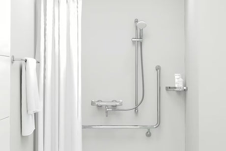 Chromový držák ručníků Grohe Essentials s tyčí a skrytým upevněním na stěnu