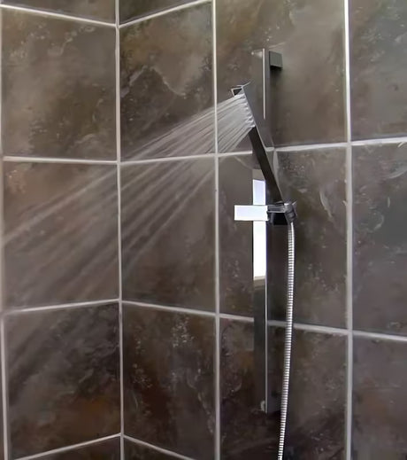 Ruční sprcha Grohe Euphoria Cube v chromovém provedení s hranatým designem