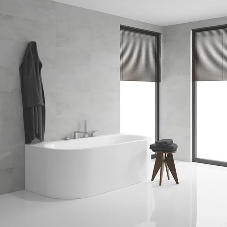Chromová vanová baterie Grohe Eurocube se sprchovým setem a ruční sprchou Euphoria Cube+.