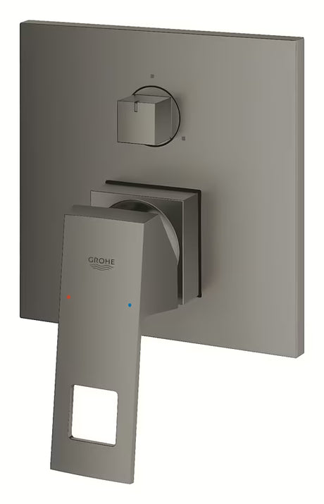 Podomítková páková sprchová a vanová baterie Grohe Eurocube v provedení kartáčovaný Hard Graphite s 3směrným přepínačem.