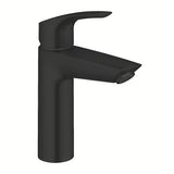 Matně černá páková umyvadlová baterie Grohe Eurosmart bez výpusti pro jednootvorovou montáž.